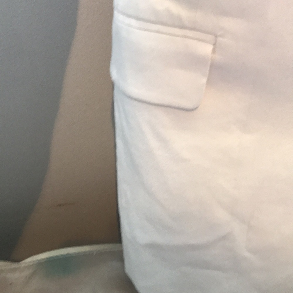 Off white button down linen jacket for women - Picture 4 of 5